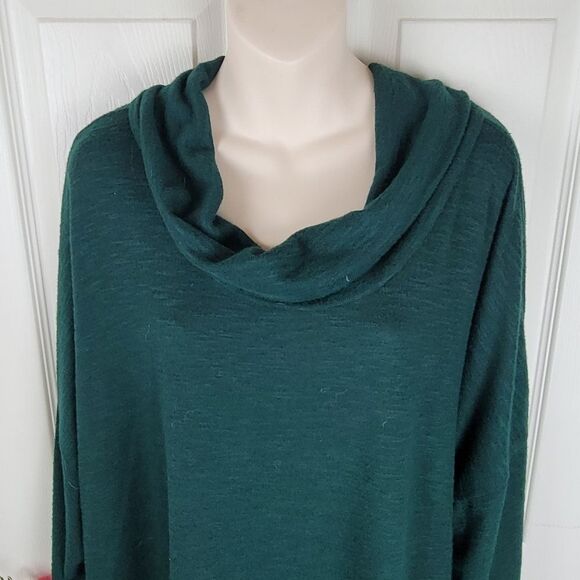 Maurices 24/7 marled cowl neck holiday top size 4/4x - Picture 3 of 6